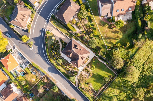 depositphotos_516944198-stock-photo-aerial-vertical-view-hamlet-brive